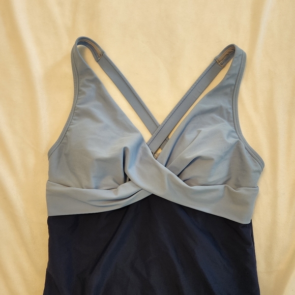 Speedo size 8 blue colorblock one piece swimsuit - Picture 3 of 8